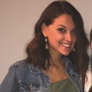 Meet your Posher, Adriana